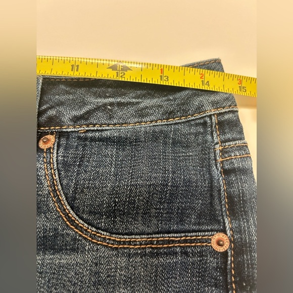 American Eagle Sky High Shortie Cuffed Raw Hem Shorts Size 12 *Run Small 8 - Picture 9 of 16